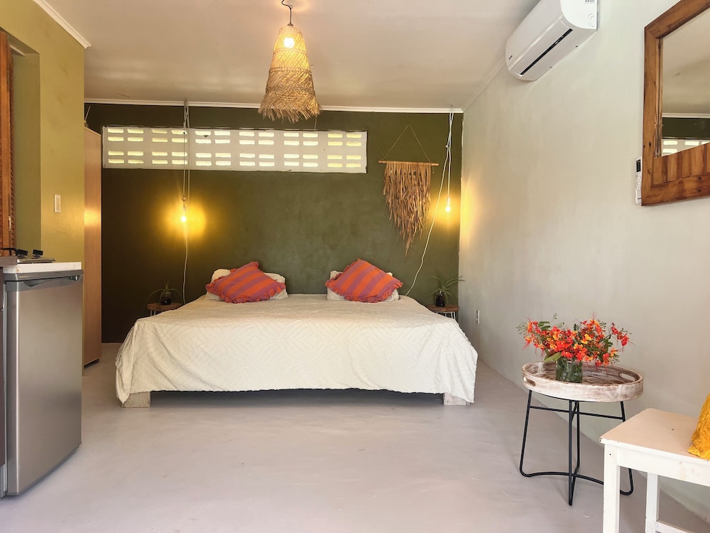 Basic, Studio, King Bed, Garden View, Pool Side