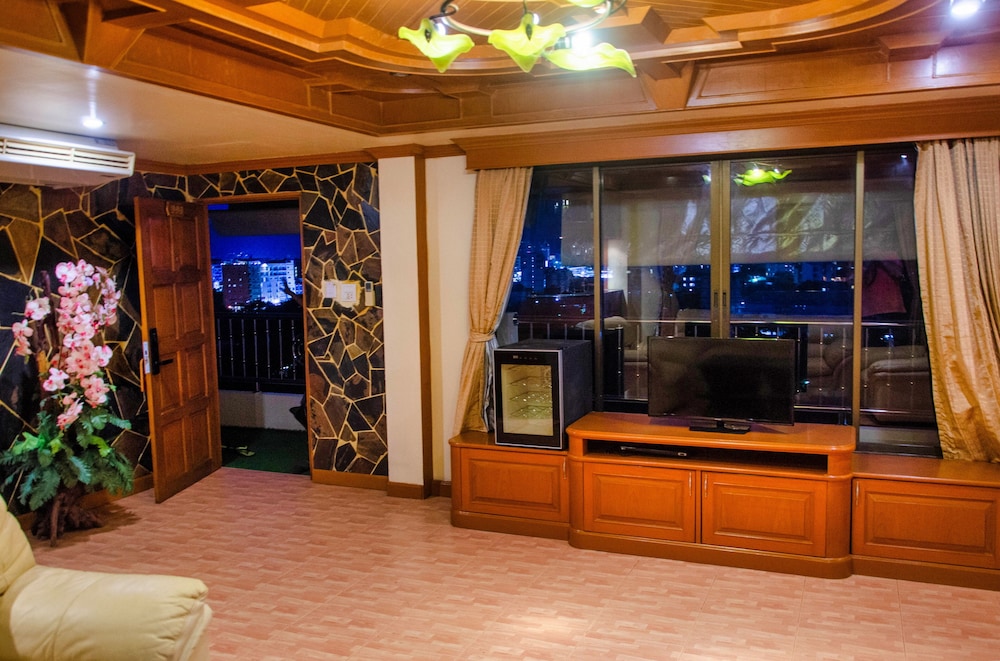 Diva Patong Hotel 10/50