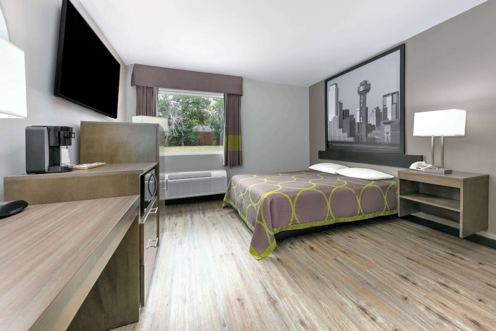 Room, Queen Bed, Accessible