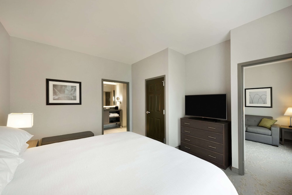 Embassy Suites by Hilton Charlotte Ayrsley 15/53