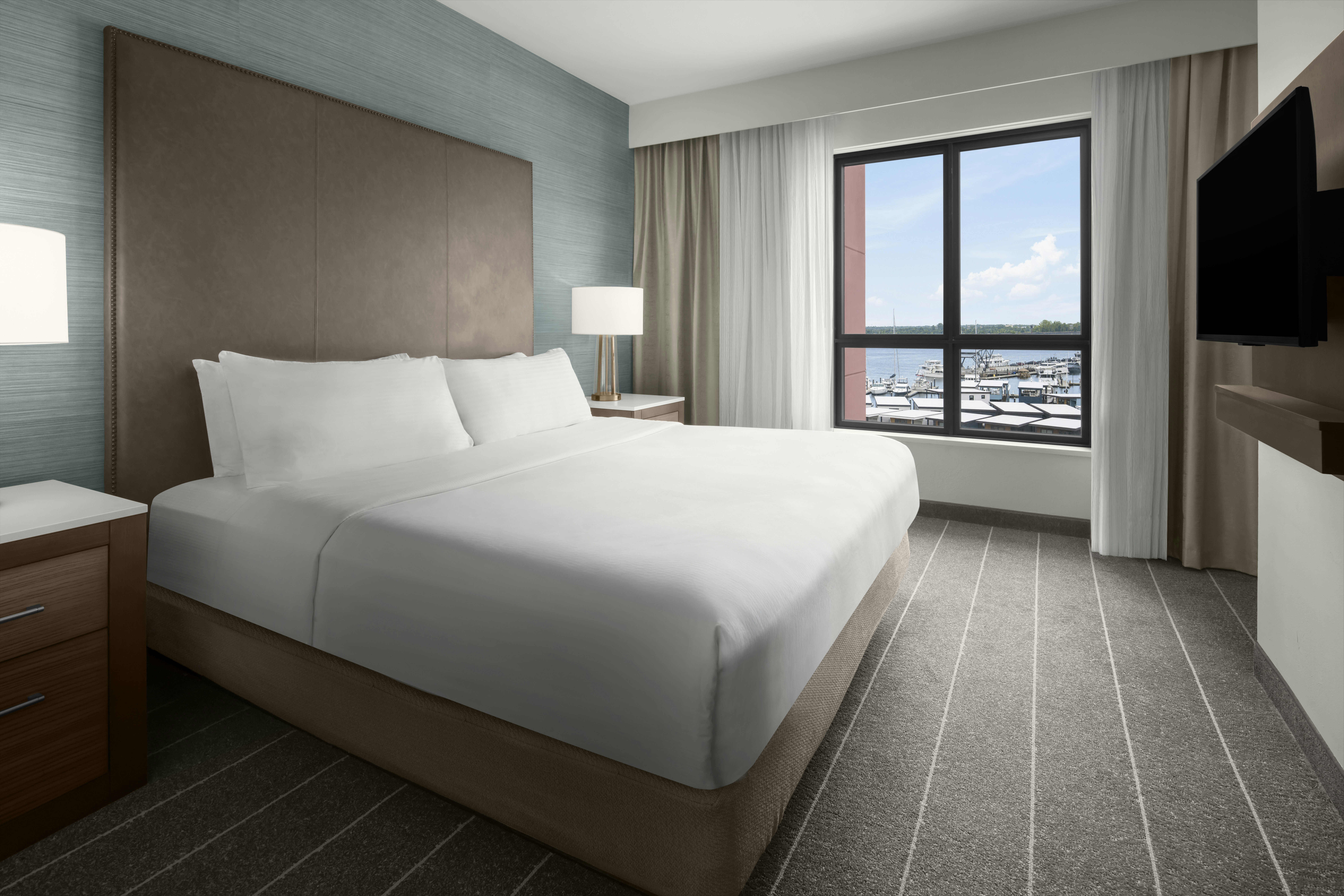 2 ROOMS, PREMIUM, SUITE, KING BED, RIVER VIEW