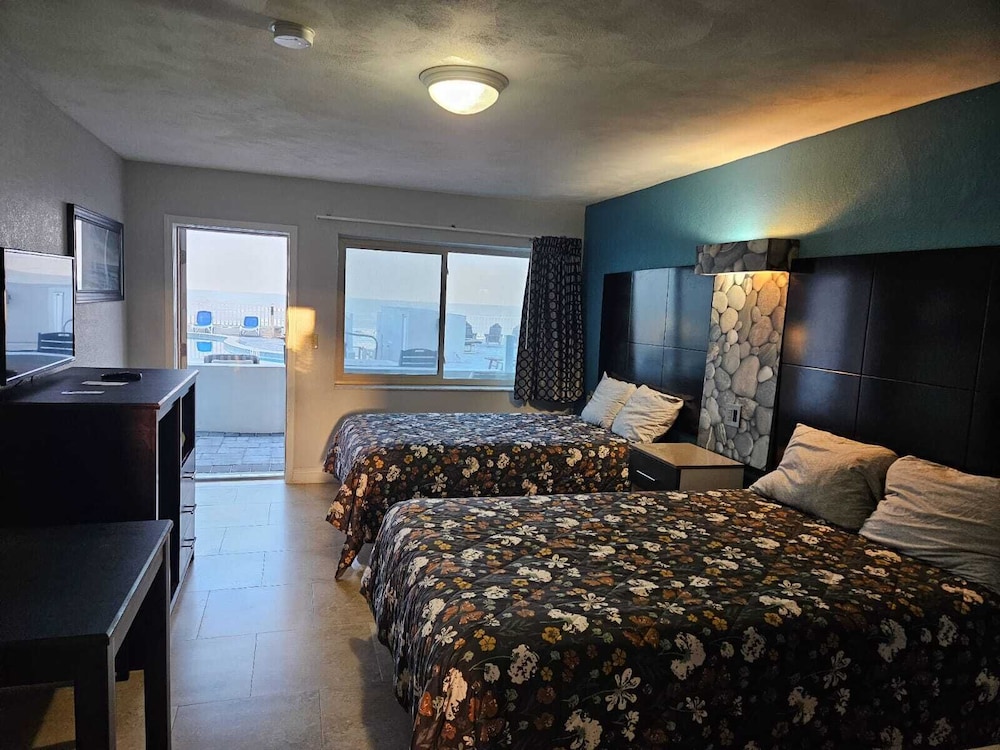 Driftwood Resort 39/70