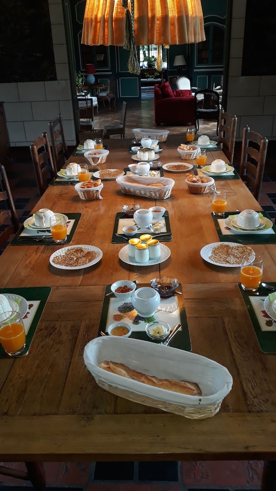 Manoir De Beaumarchais 22/34