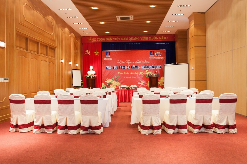 Da Nang Petro Hotel 54/71