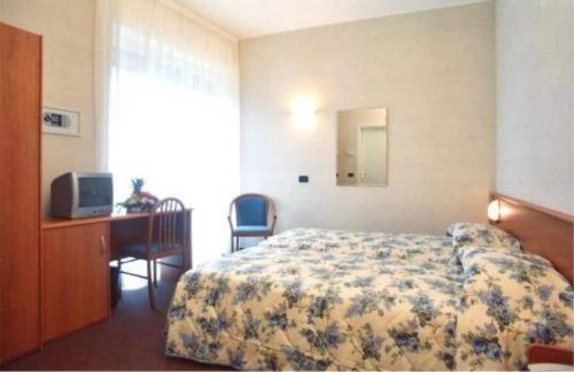 ECONOMY, DOUBLE BED, SMALL