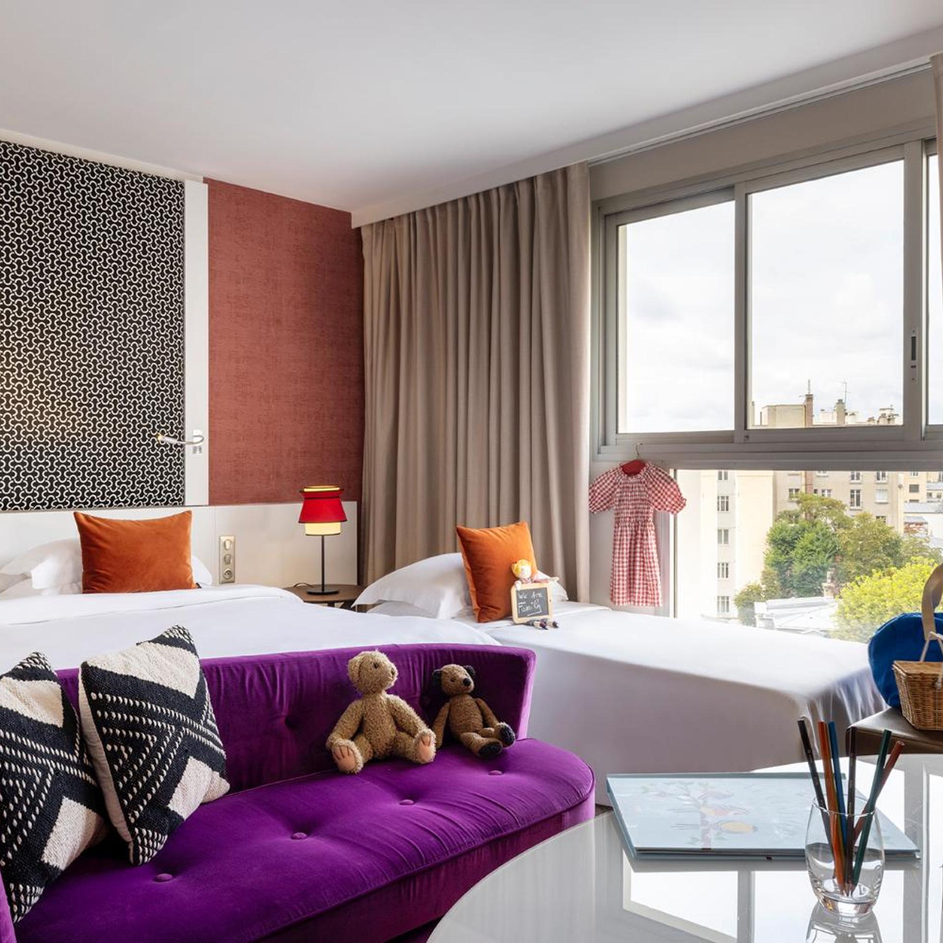 Connecting, Single Bed