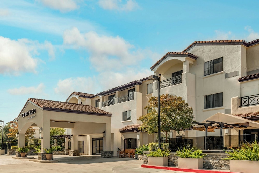 Courtyard By Marriott Palo Alto Los Altos 5/70