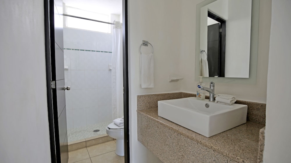 Zenharmony Suites Puerto Vallarta 18/19