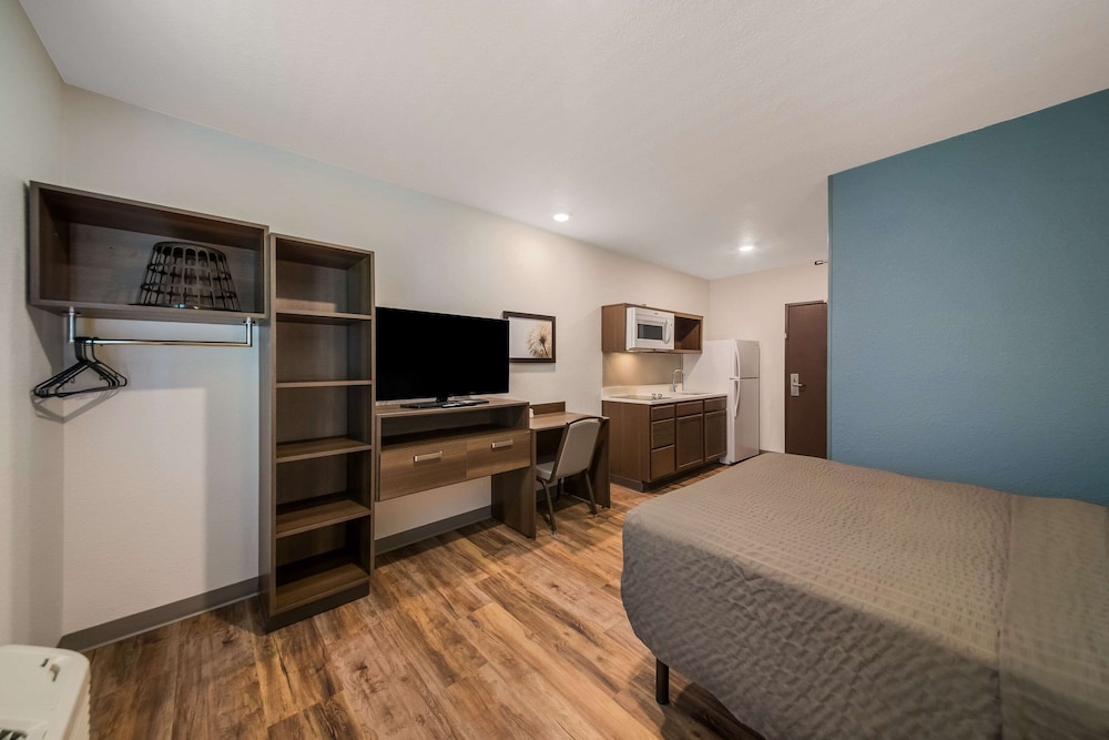 WoodSpring Suites Wesley Chapel-Tampa 5/15