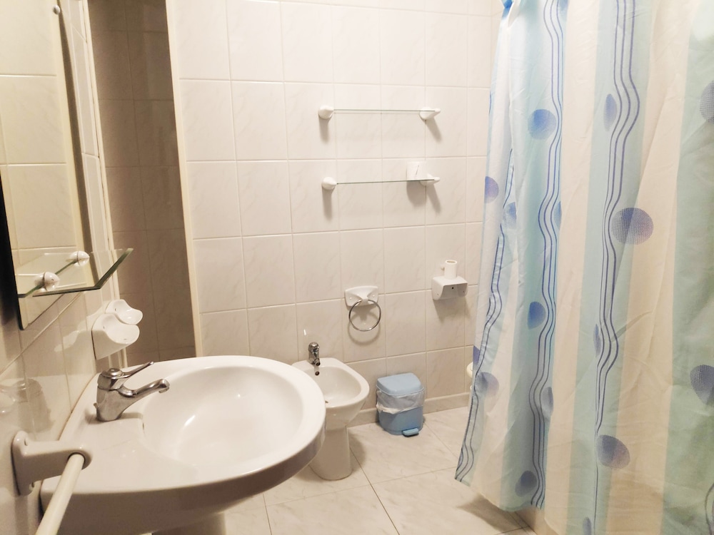 Apartamentos Revo Salinas 3000 25/27