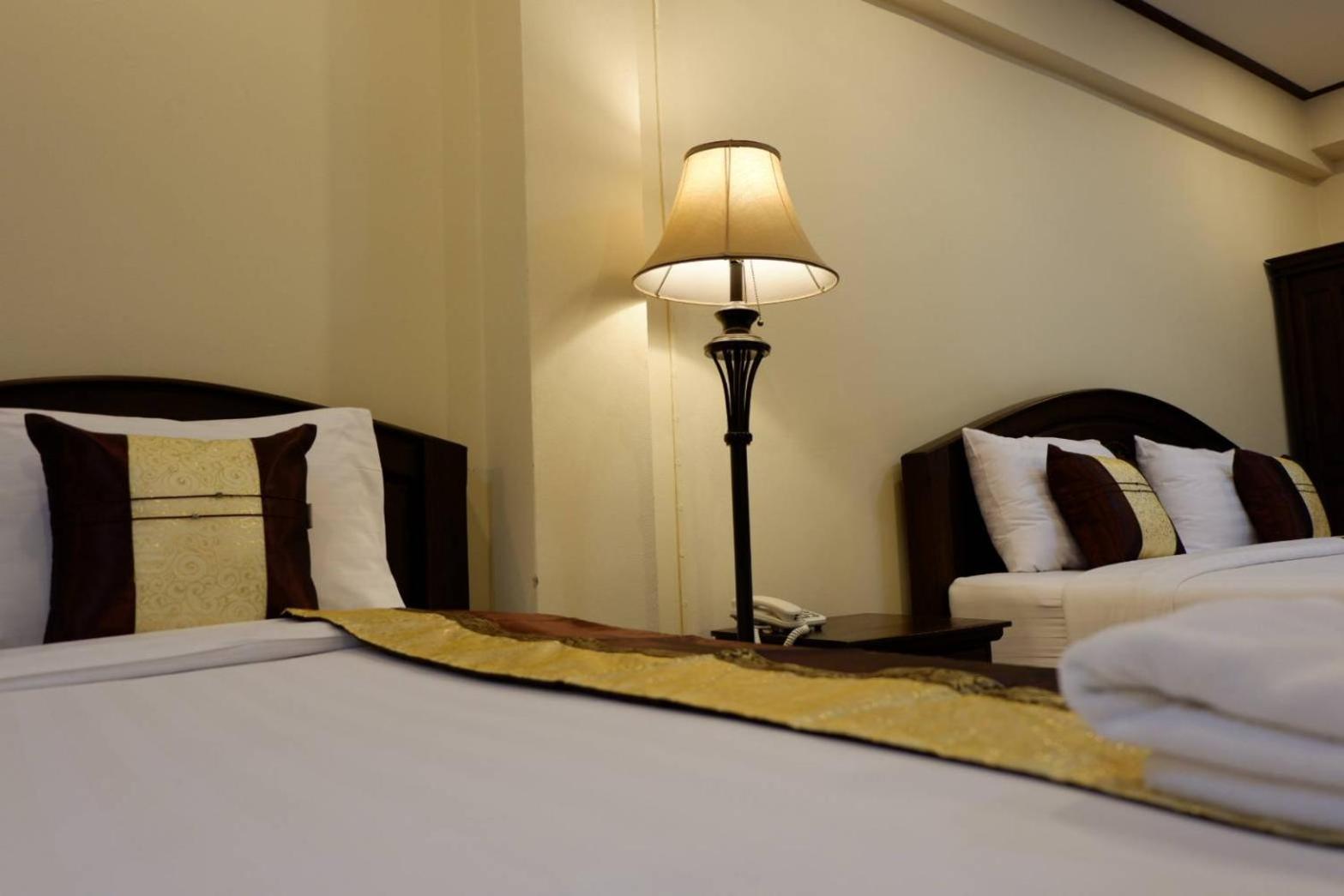 Nan Baankhun Hotel 36/58
