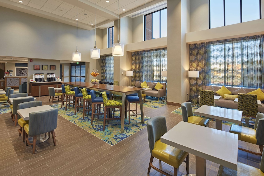 Hampton Inn and Suites Sacramento At Csus 38/51