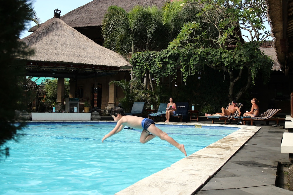 BALI AGUNG VILLAGE 4/60