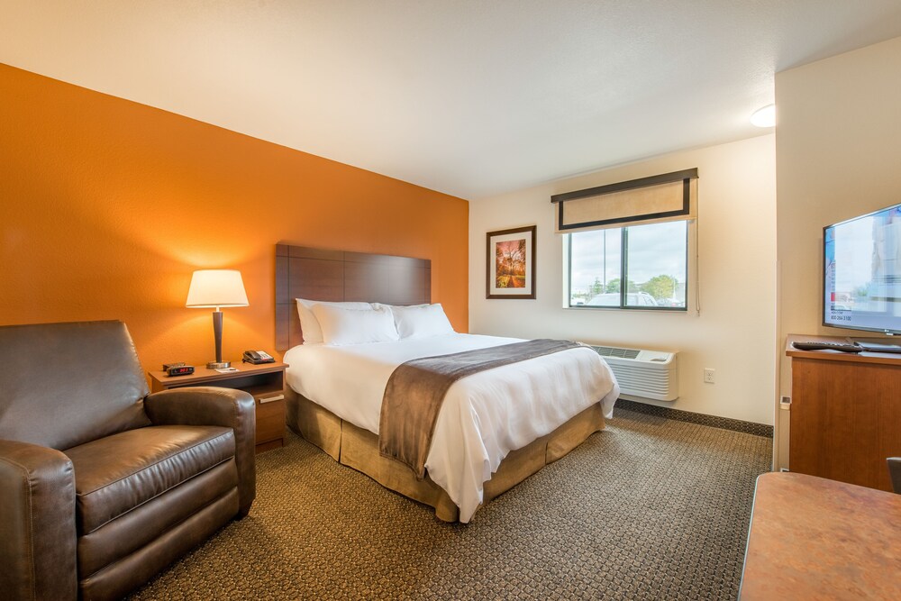 My Place Hotel, Mount Pleasant WI 16/36