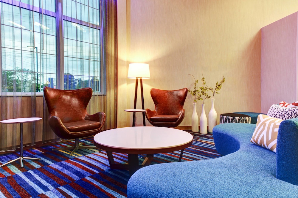 Fairfield Inn And Suites Cape Cod Hyannis 15/38