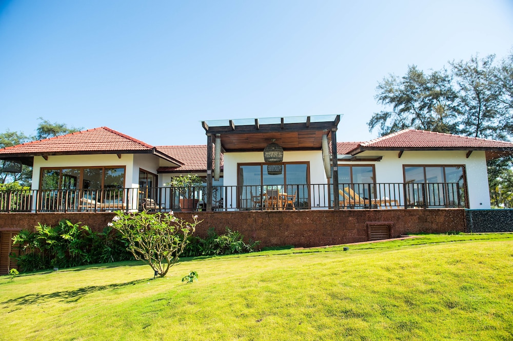 Niraamaya Private Residences, Goa 40/43