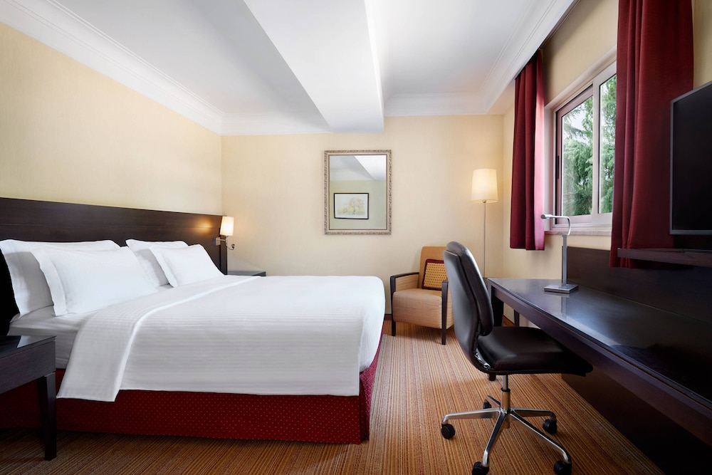 Courtyard By Marriott Rome Central Park 56/72