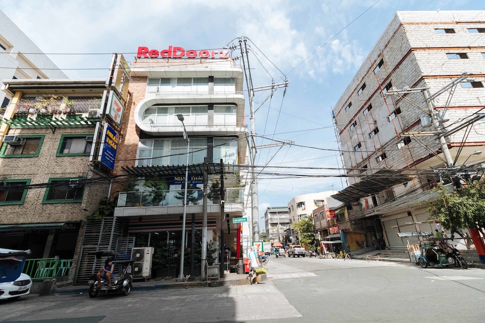 Reddoorz Near Bambang Station 13/15