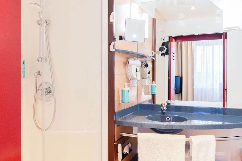 Novotel Suites Geneve Aeroport 74/74