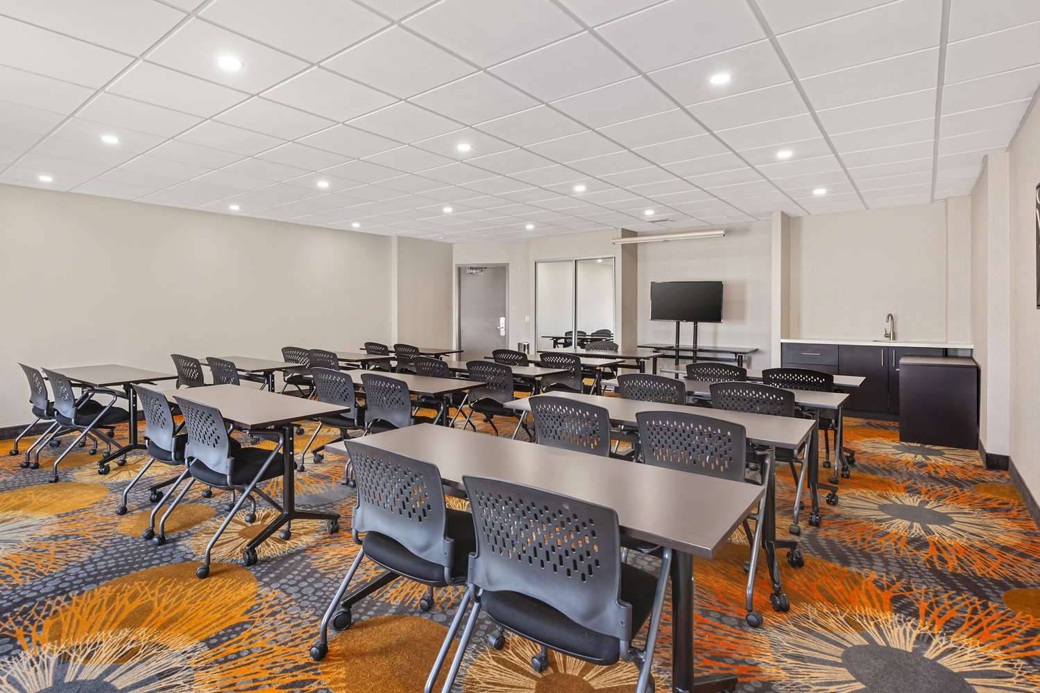 Best Western Plus Executive Inn 45/47