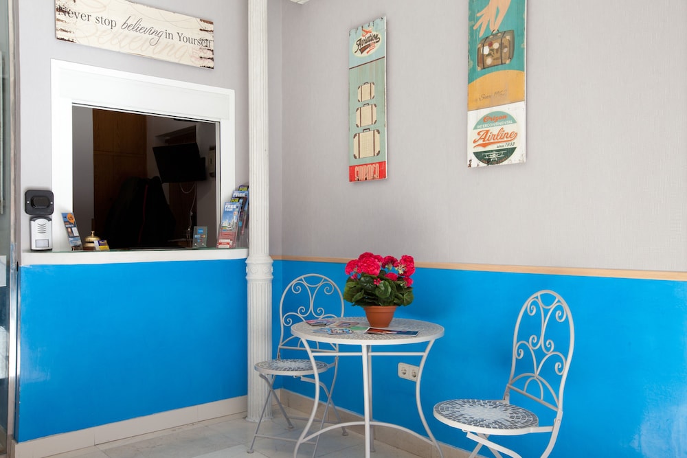 HOSTAL MONTALOYA 5/68