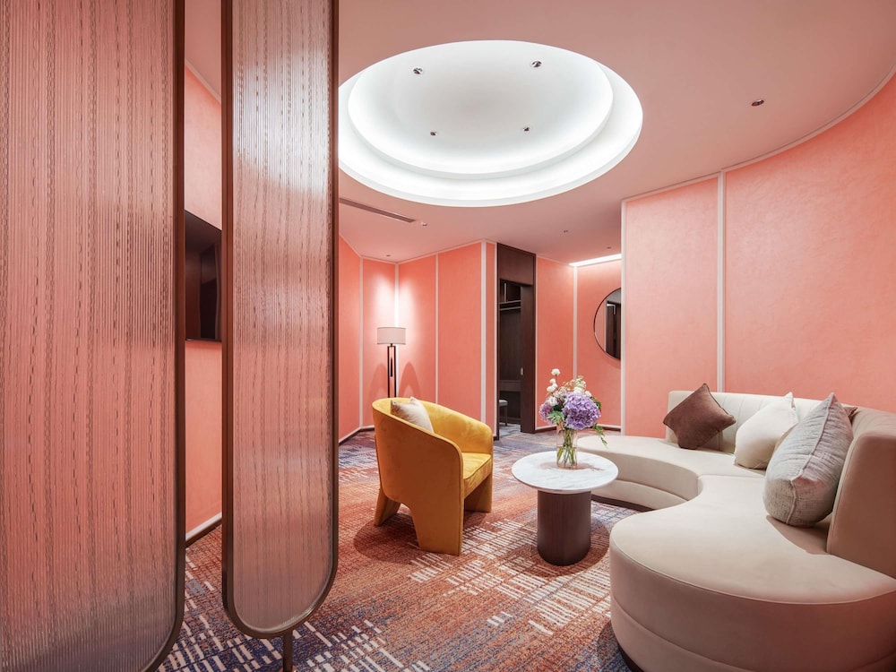 Grand Mercure Hangzhou Qingshan Lake 36/59