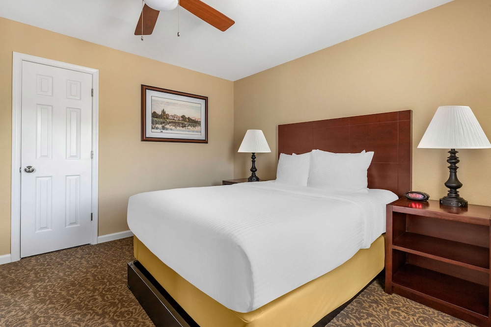 2 Bedrooms, Upstairs, Suite, King and Queen Bed, Sofa، Hilton Vacation Club The Historic Powhatan Williamsburg 27/29