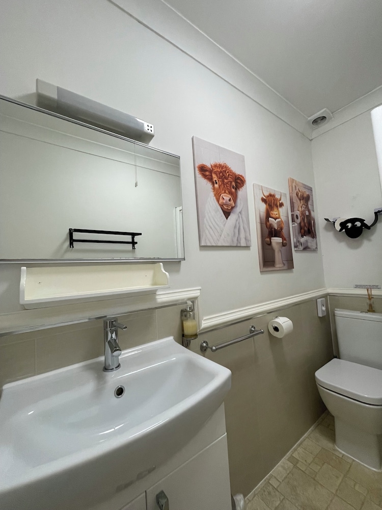 The Montana Guest House 42/42
