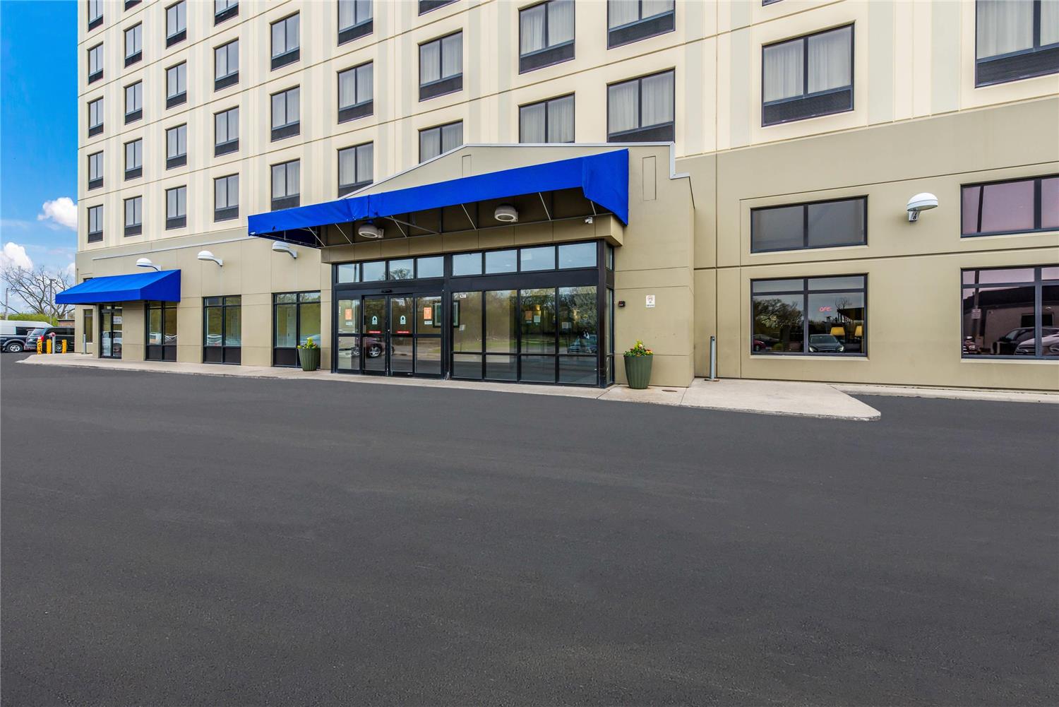 Comfort Suites Chicago O'Hare Airport 21/23