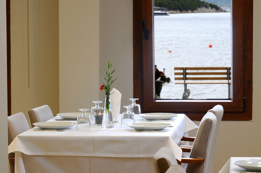 Teos Lodge Pansiyon & Restaurant 39/55