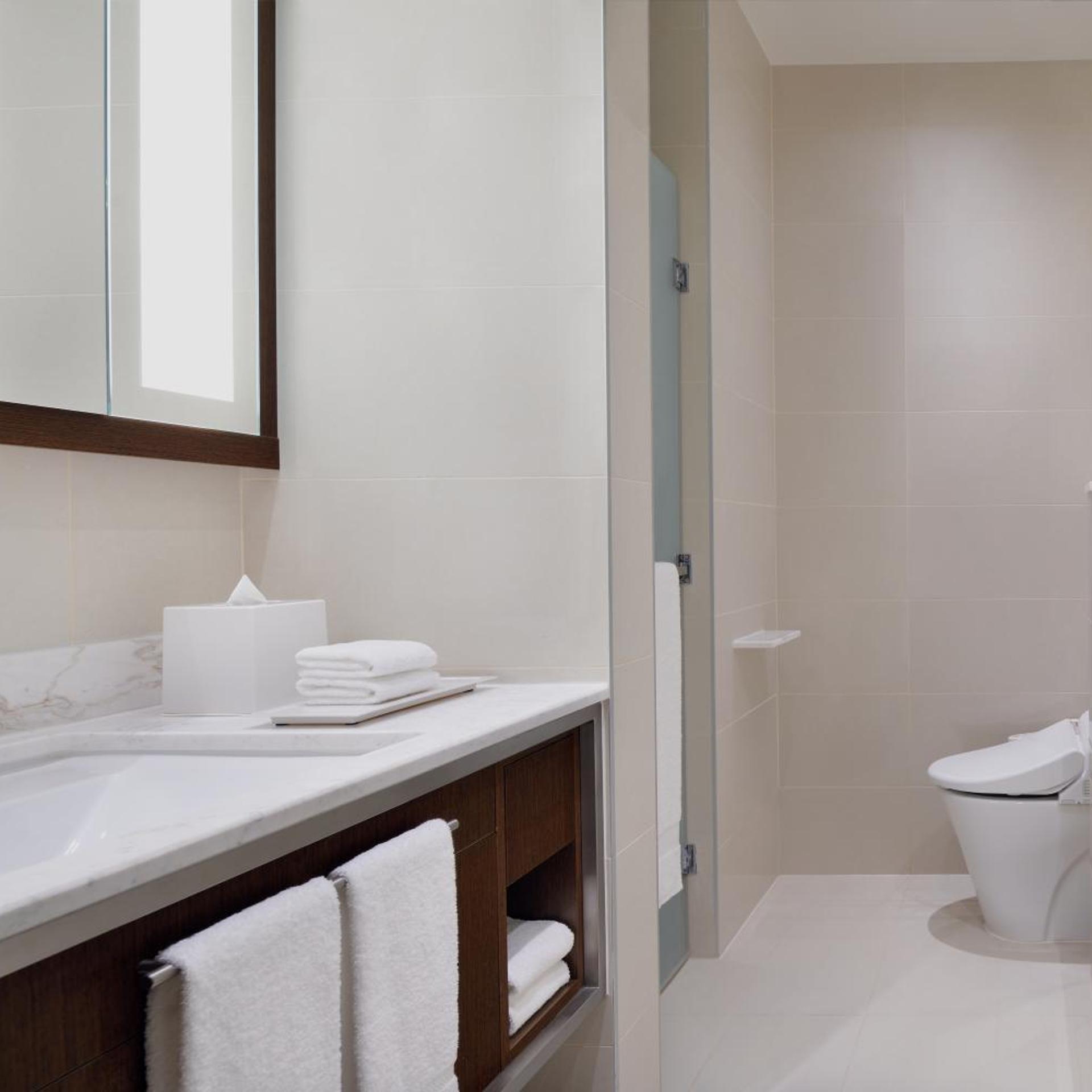 Deluxe, Twin Beds, Sea View, Delta Hotels Marriott City Center Doha 7/8