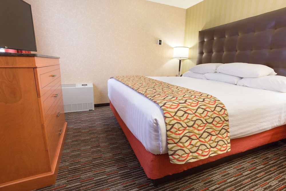2 ROOMS, SUITE, KING BED, SOFA