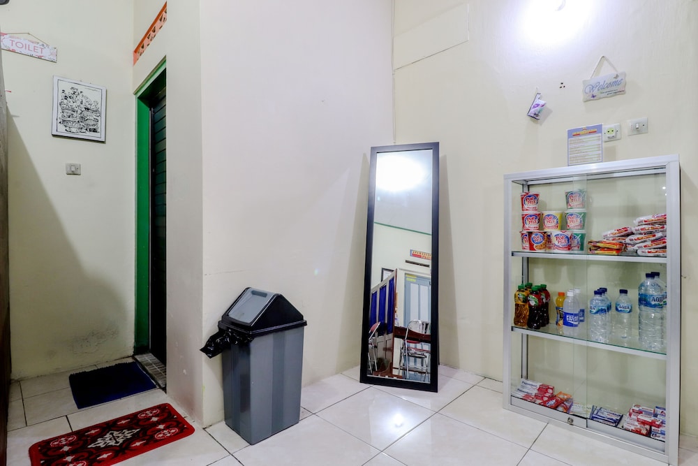 Bahagia Sederhana Home Stay - Hostel by ZUZU 40/50