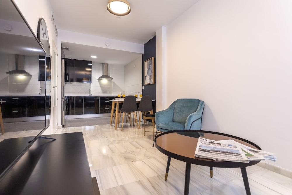 Malaga Rivas 34 Suites Homes 22/48