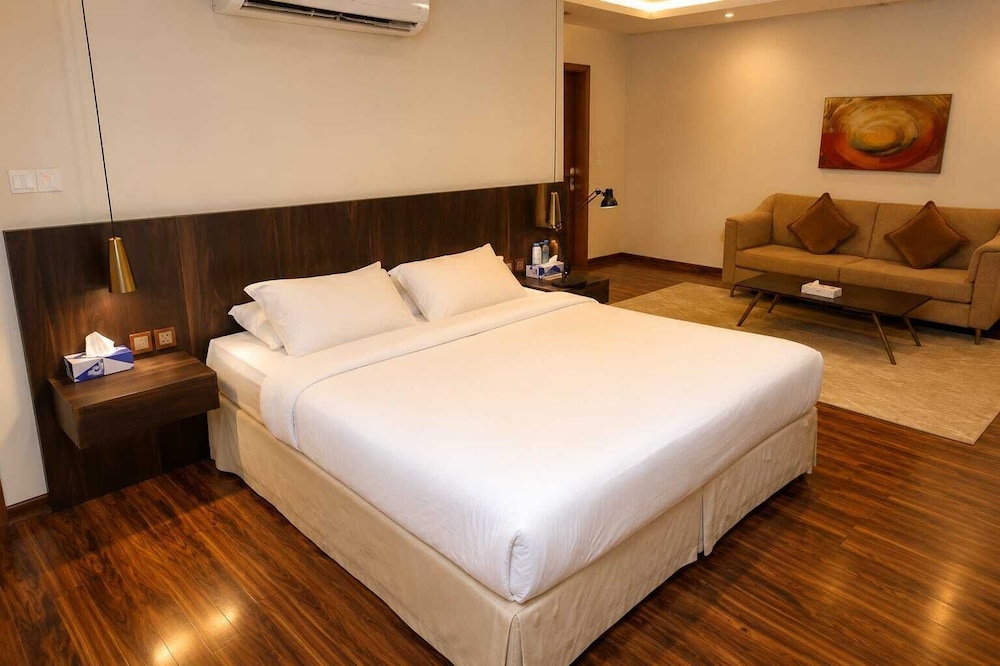 Julphar Hotel 5/42