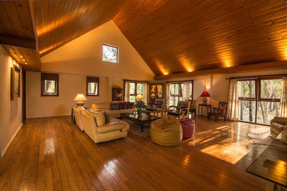 Teakwood Villa 9/26