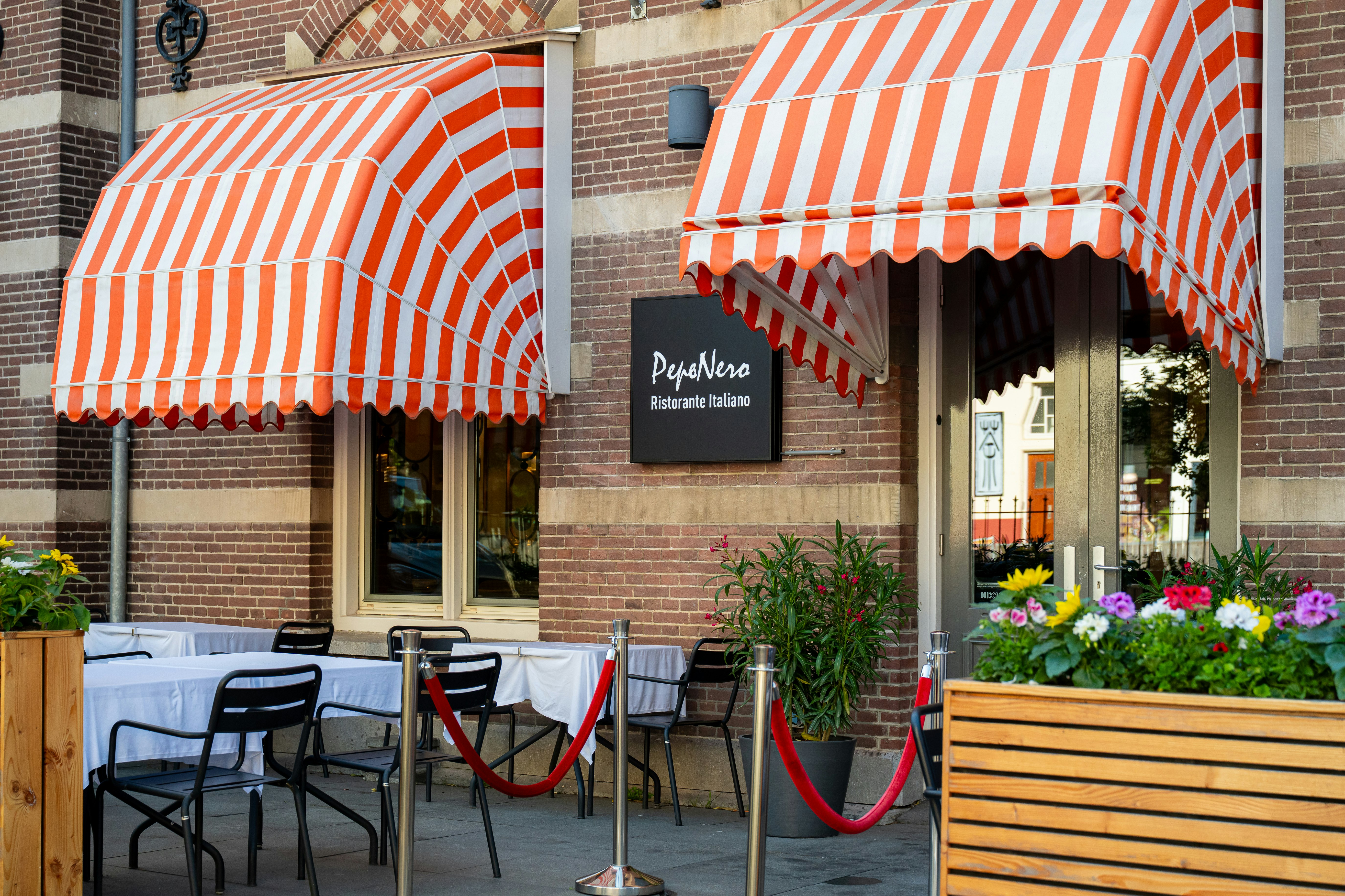The Manor Amsterdam 11/57