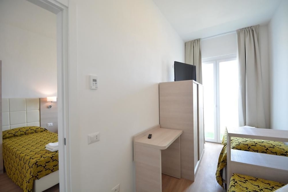 Hotel Orchidea Blu 18/35