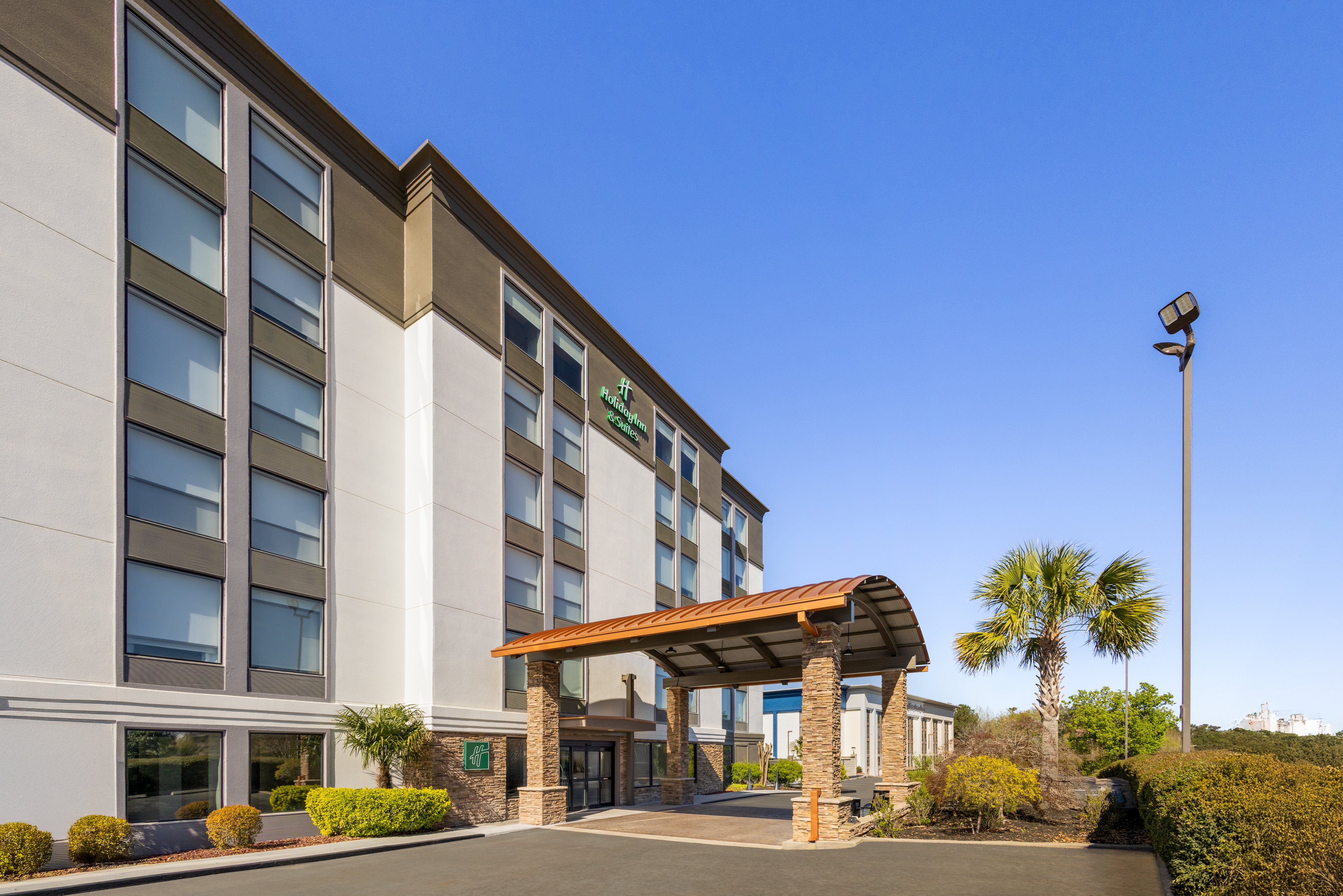 Holiday Inn & Suites Columbia NE - Ft Jackson Area by IHG