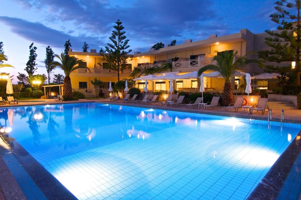 Solimar Ruby in MALIA