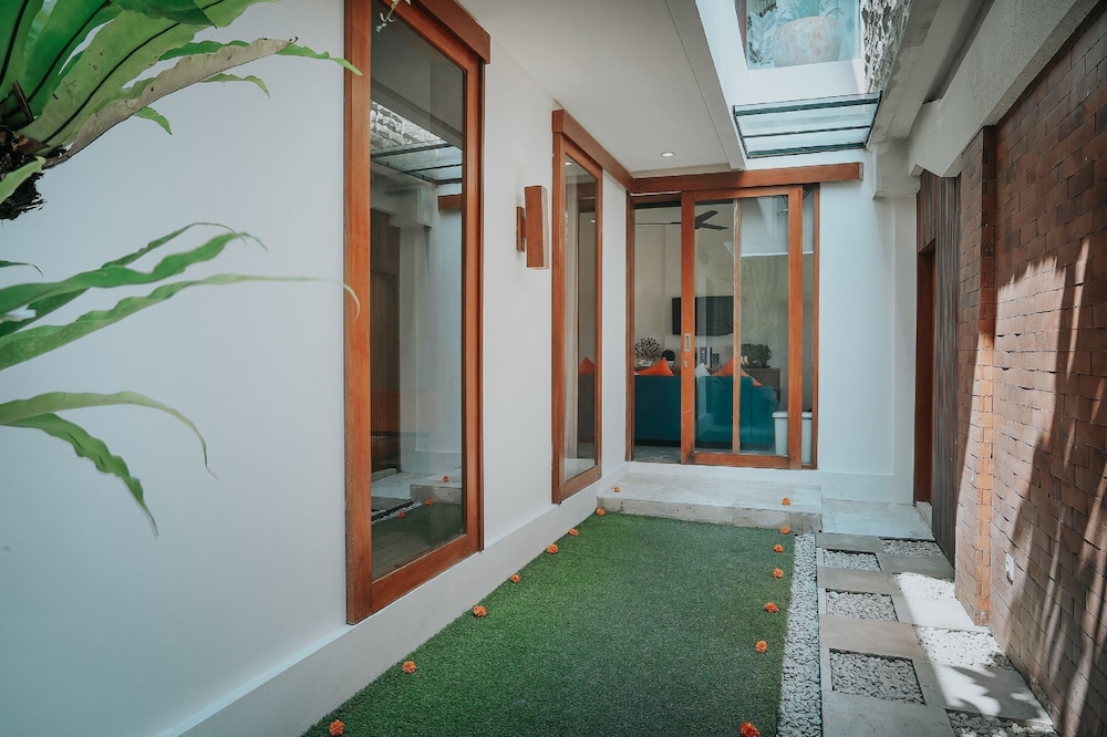 D Wina Villa Seminyak 1/50
