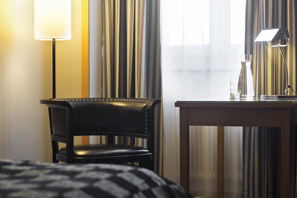 HOLIDAY INN VIENNA CITY 35/74