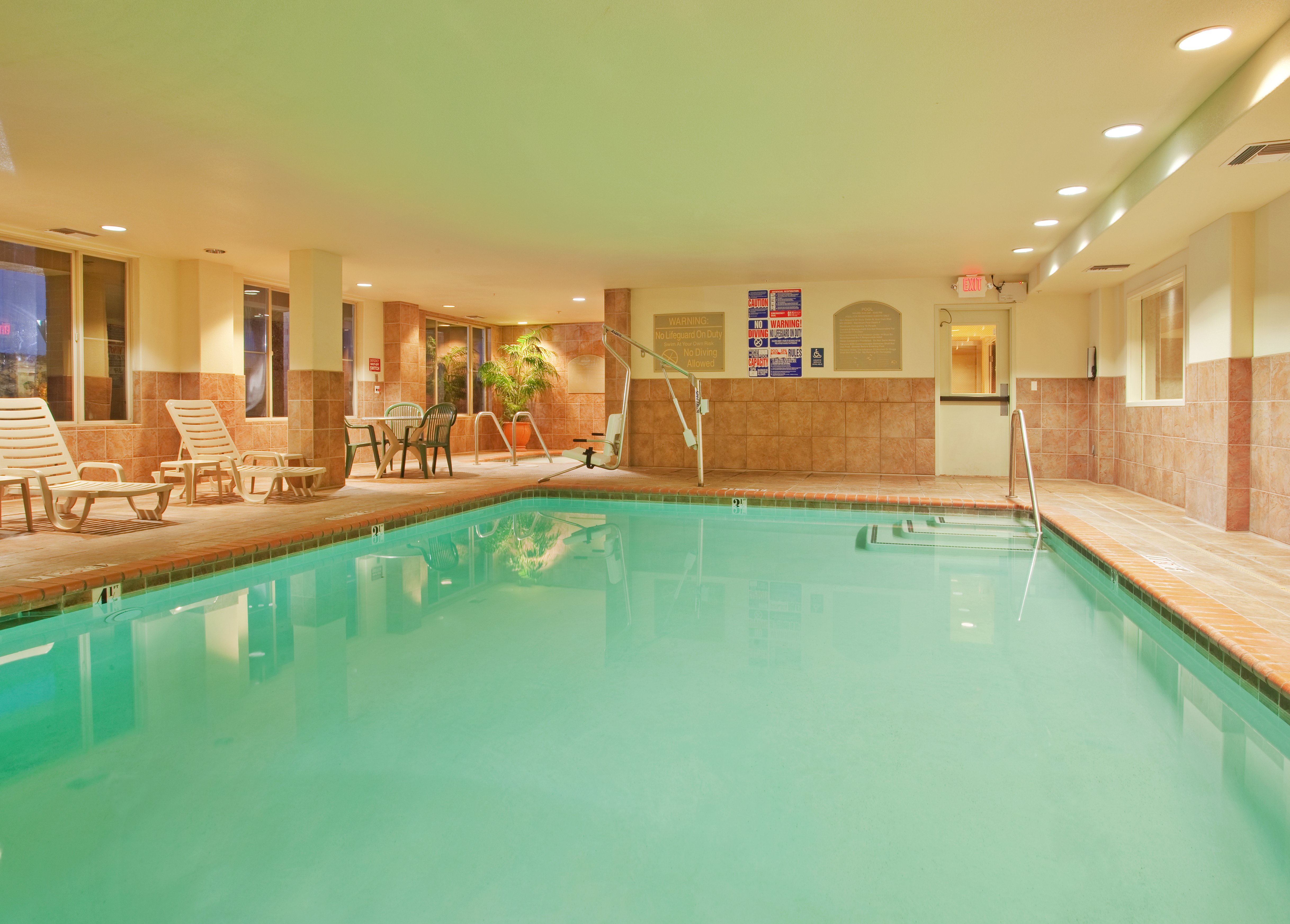 Holiday Inn Express Woodland 25/53