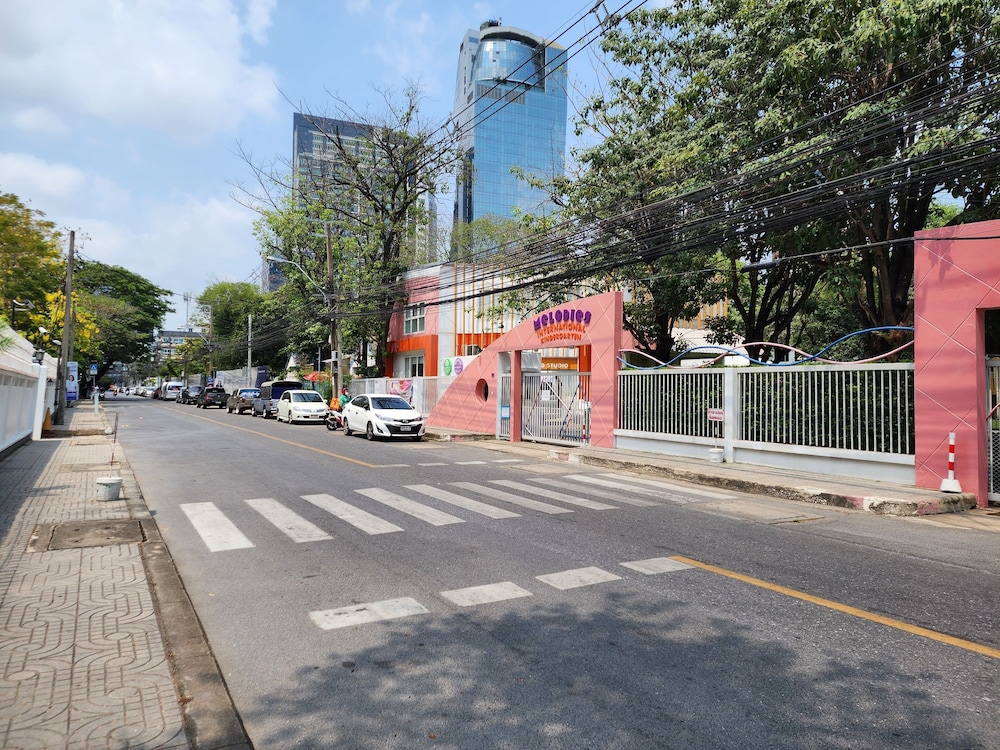 The Sacha Apart Hotel Thonglor Sukhumvit Bangkok 49/57