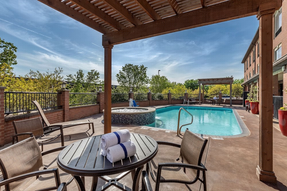 Best Western Plus DFW Airport Suites 5/43