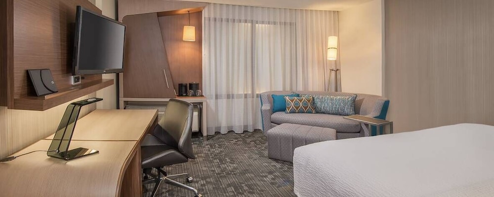 Courtyard by Marriott Elkhart 25/37
