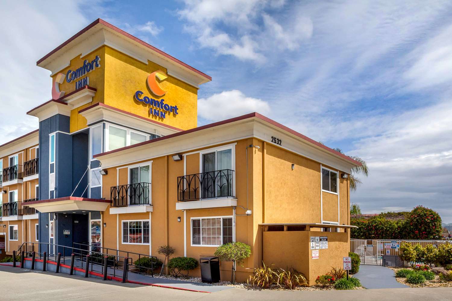 Comfort Inn Castro Valley CA 2/39