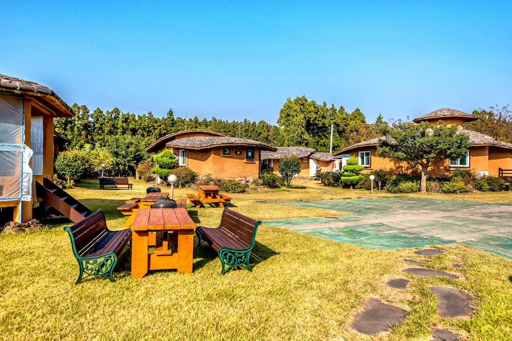 Angkure Pension 23/34