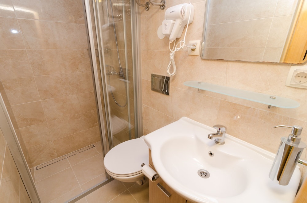 eddie s sea view rooms