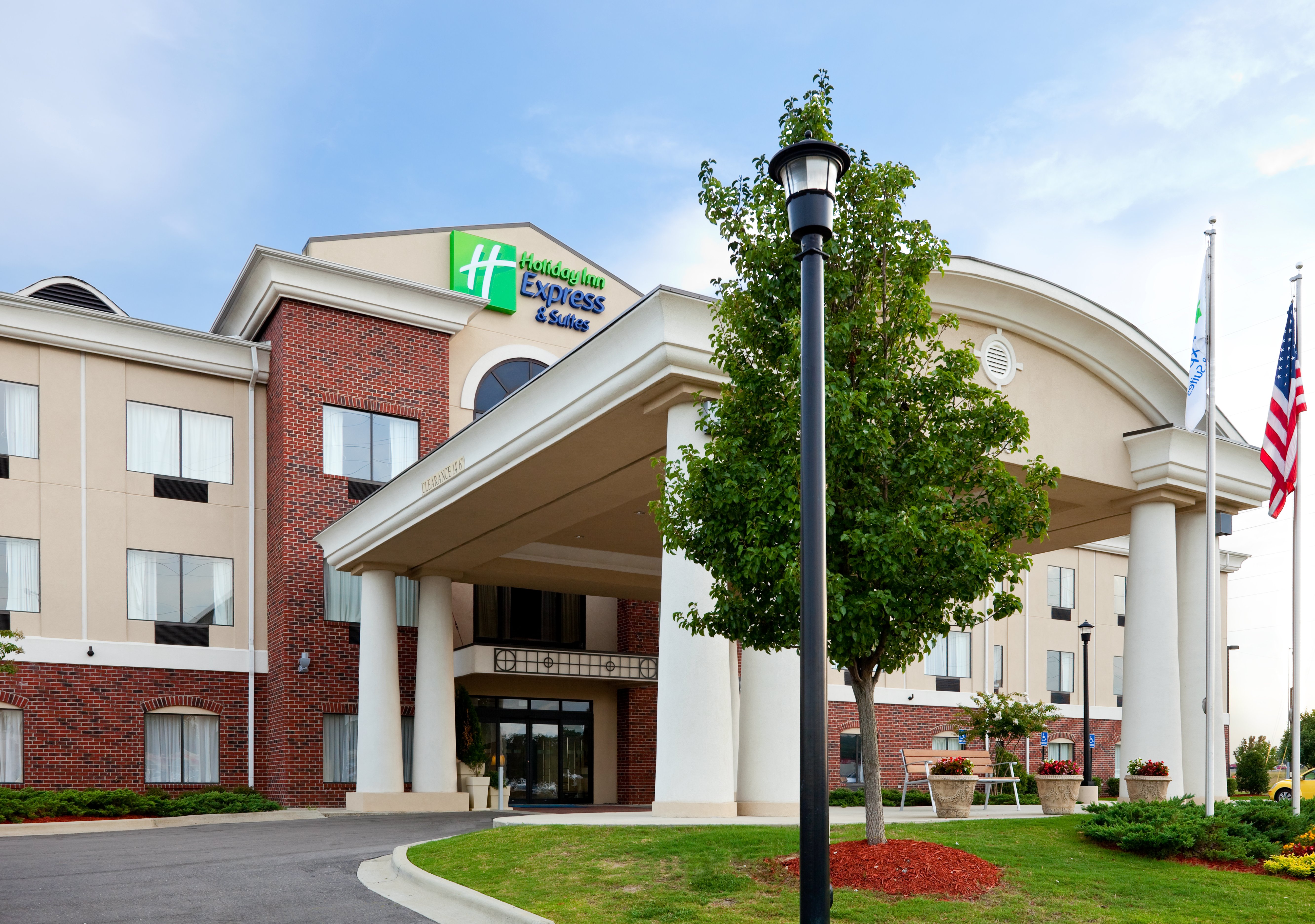 Holiday Inn Express Hotel Suites Pell City 3/71